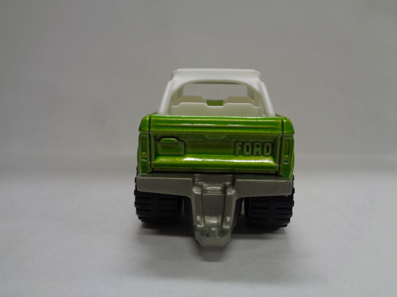 Illustration for article titled 1972 FORD BRONCO BY MATCHBOX